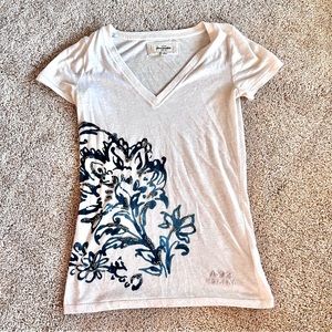 abercrombie - Girl’s (L) Y2K Beige V Neck Shirt with Beaded Design